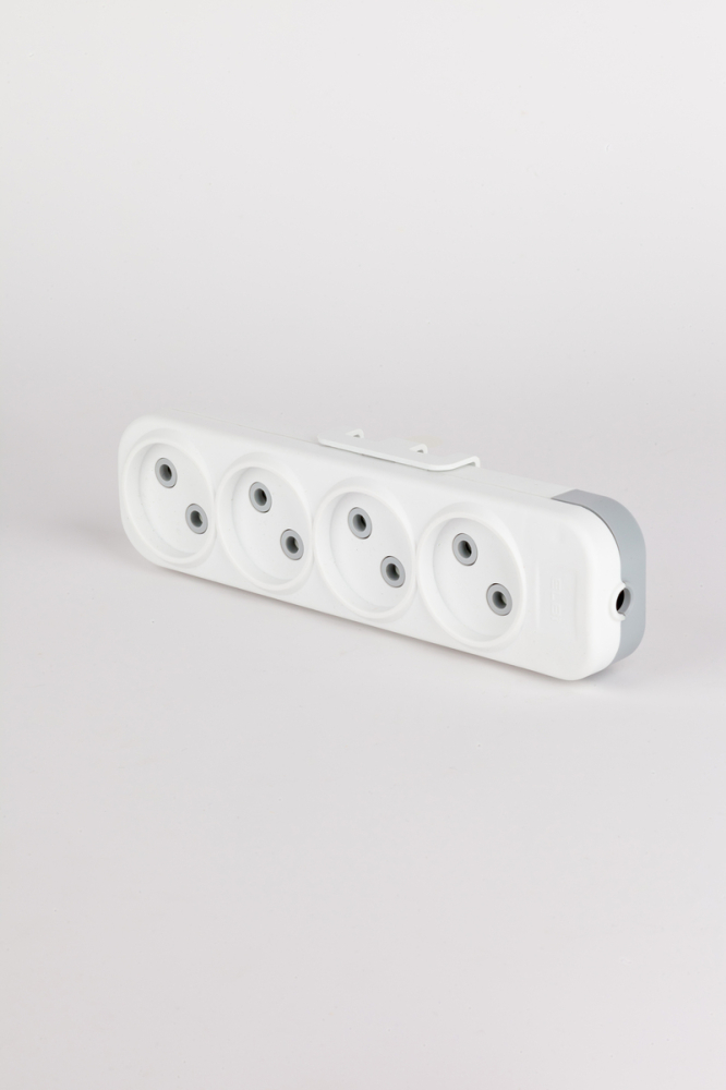Колодка 4вх с защитными шторками ELBI Myra 527-010200-400 в Санкт-Петербурге