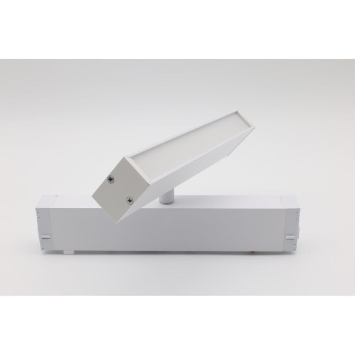 Трековый магнитный светильник Aployt Magnetic track 220 APL.0203.10.09 в Санкт-Петербурге