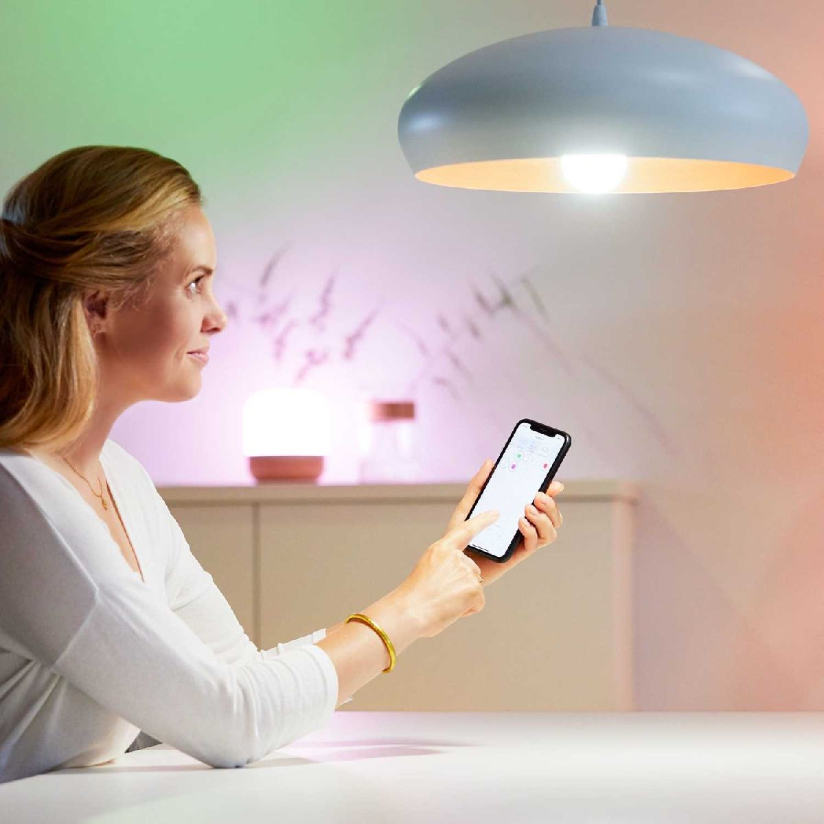 Умная светодиодная лампа Wiz Wi-Fi BLE40WC37E14927-65TW1PF/6 E14 4,9W 2700/6500K 929002448702 в Санкт-Петербурге