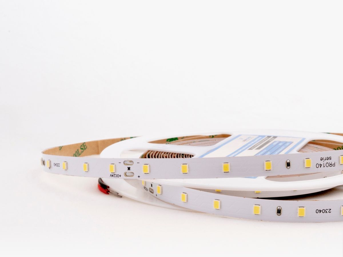 Светодиодная лента LEDS POWER 2835 64/м (6Вт/м) 24В холодная, серия ПРО140 005133 в #REGION_NAME_DECLINE_PP#