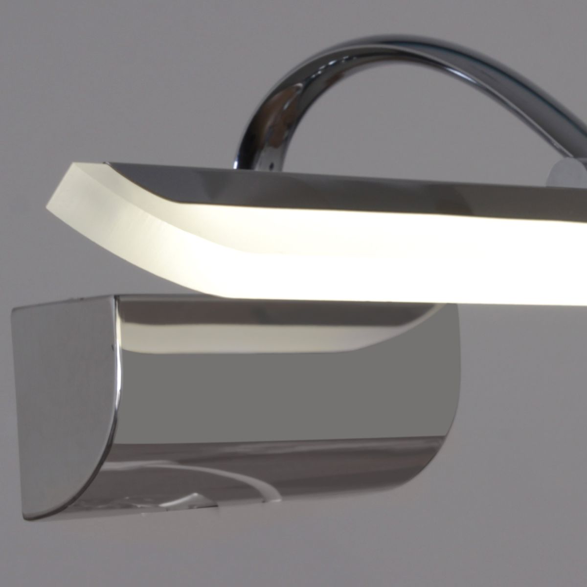 Подсветка для зеркал Reluce 06718-0.2-750 в Санкт-Петербурге