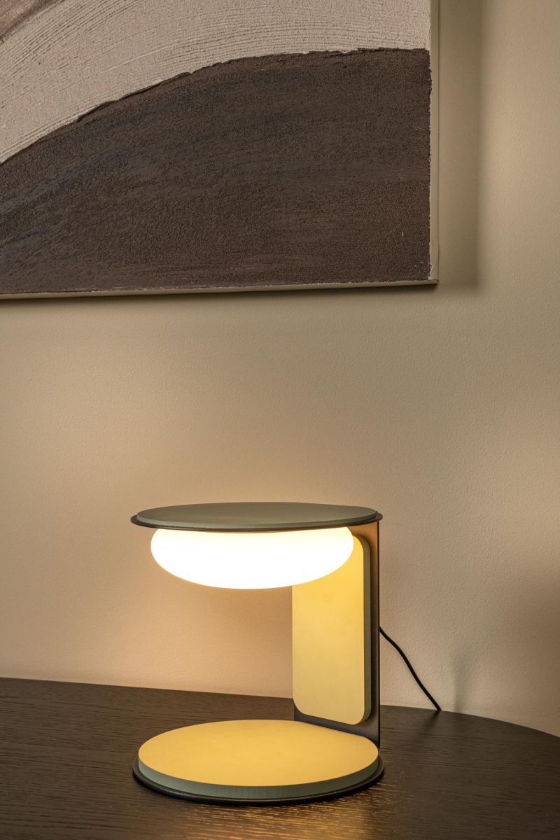 Настольная лампа Lucide Alinda 77591/15/33 в Санкт-Петербурге