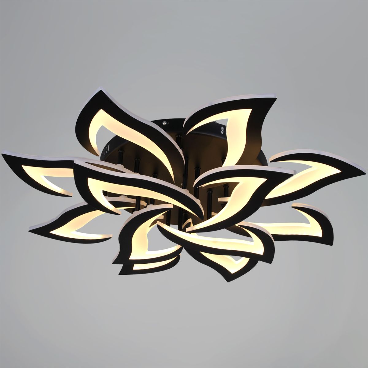 Потолочная люстра Reluce 30150-0.3-8+4 BK в Санкт-Петербурге