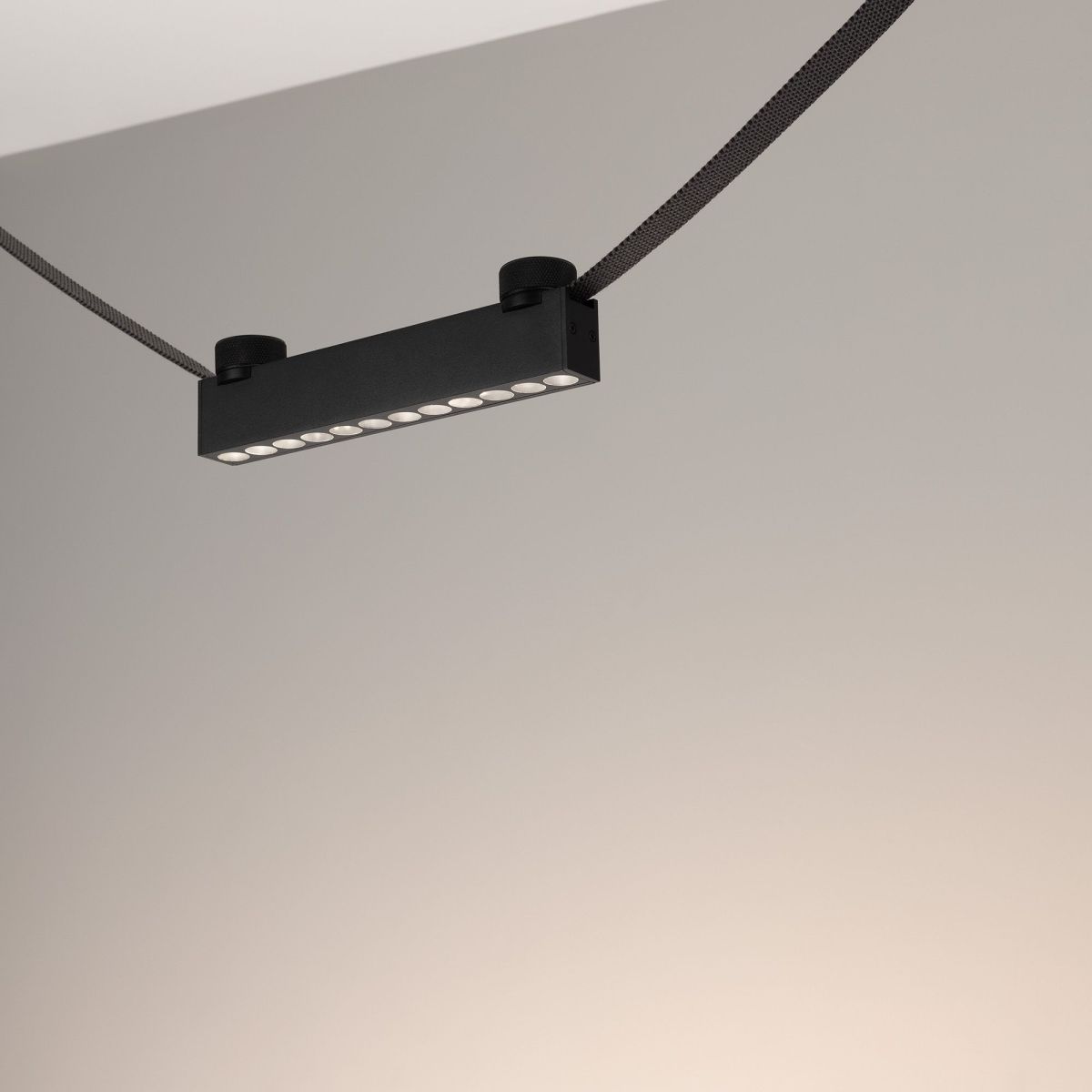 Трековый светильник Arlight ART-INBELT-DOTS-L210-8W Day4000-MIX (BK, 33 deg, 48V, DALI) 051211 в Санкт-Петербурге
