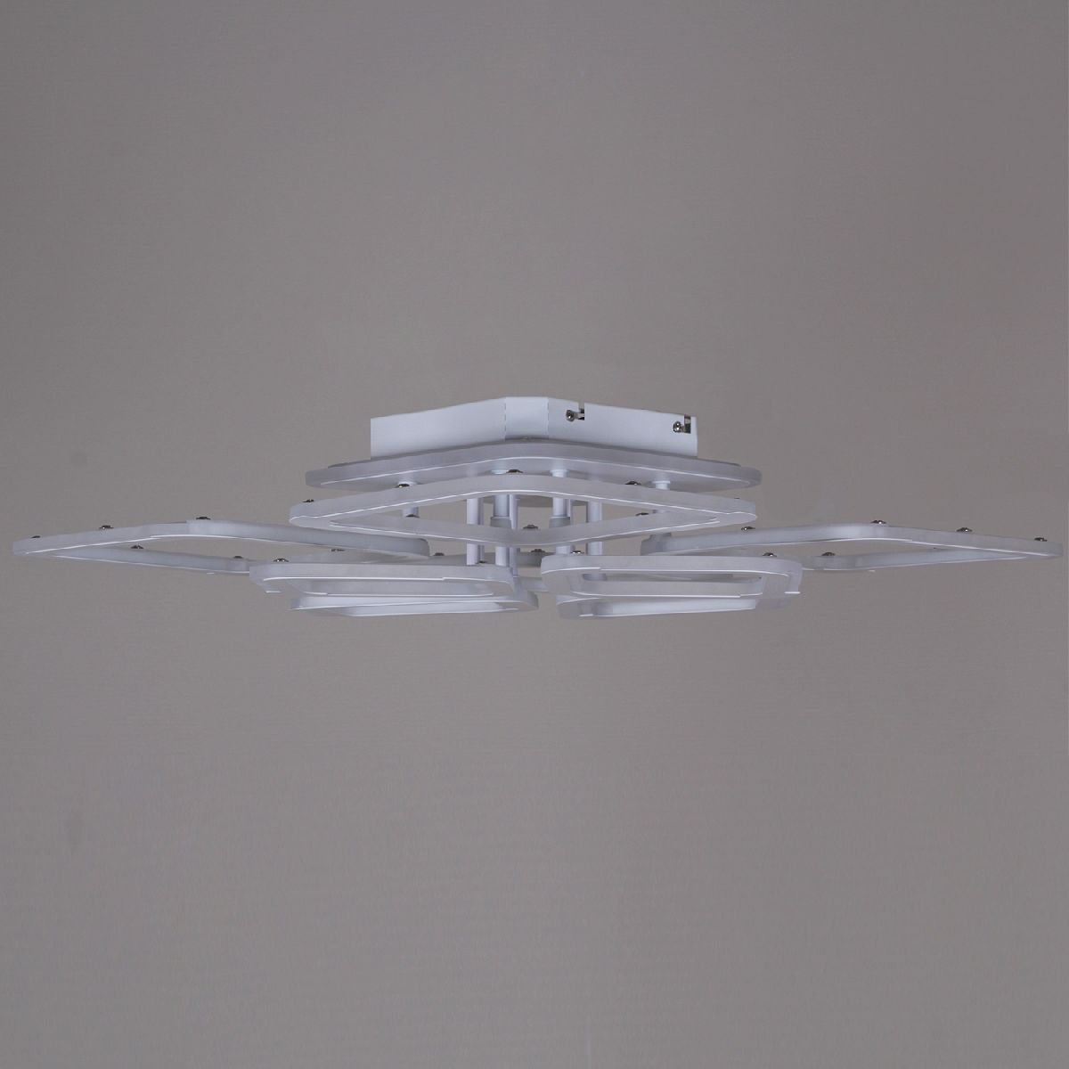 Потолочная люстра Reluce 09821-3.3-4+4 WH (RGB) в Санкт-Петербурге