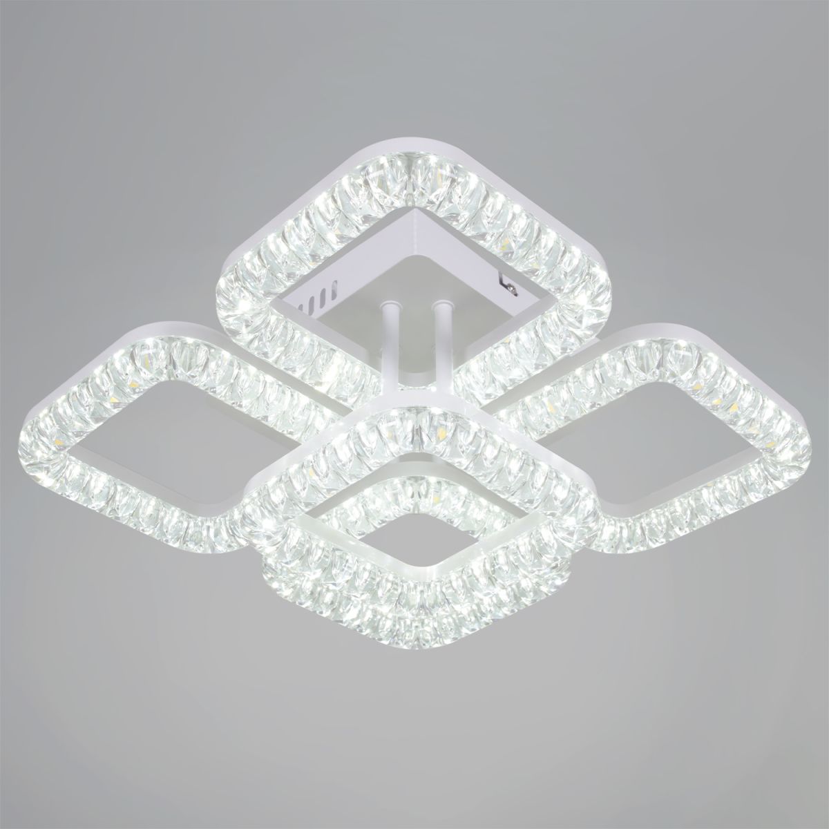 Потолочная люстра Reluce 09848-0.3-4+1A WH в #REGION_NAME_DECLINE_PP#