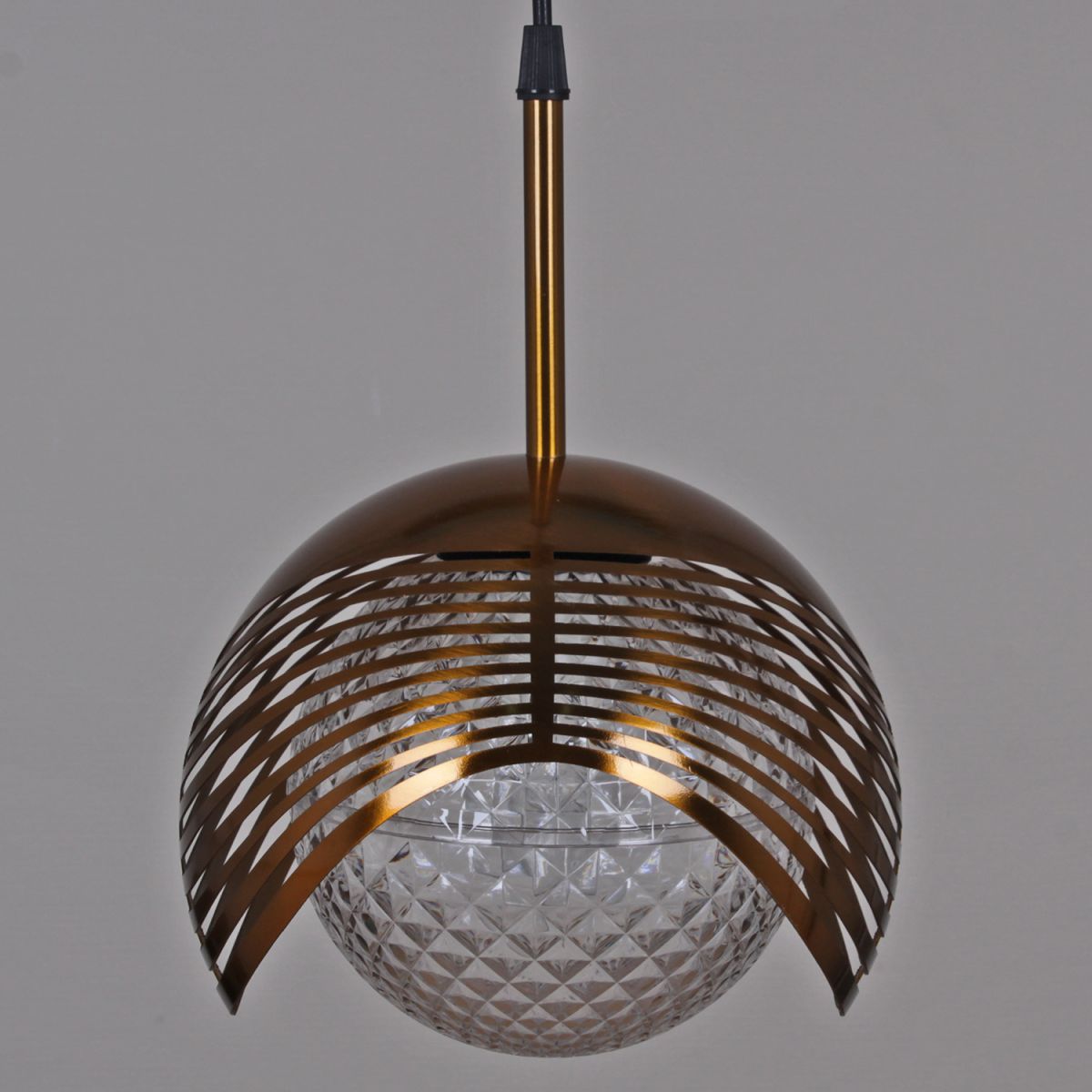 Подвесной светильник Reluce 05912-0.9-03 GB в Санкт-Петербурге