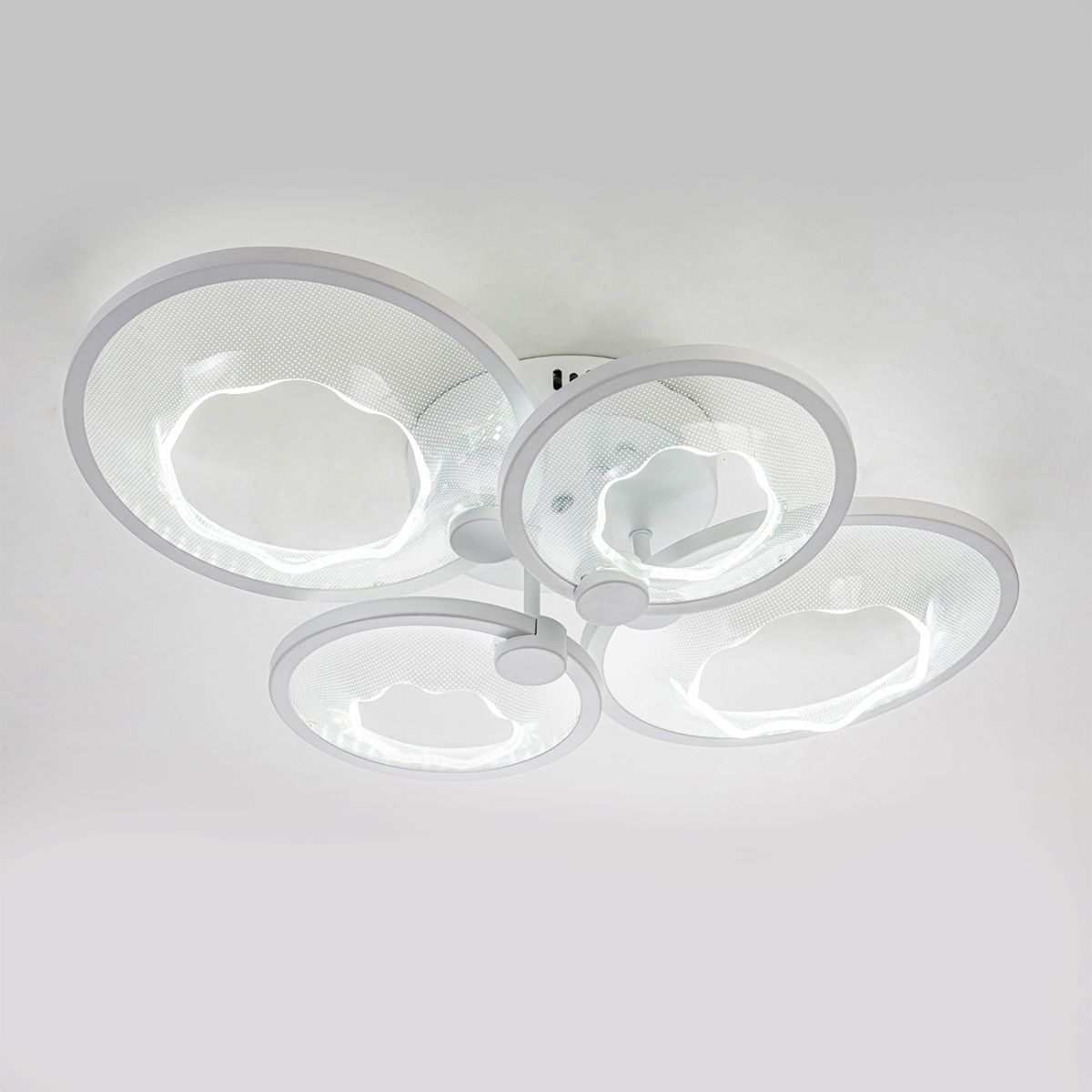 Потолочный светильник Escada Quasar 10261/4LED в #REGION_NAME_DECLINE_PP#