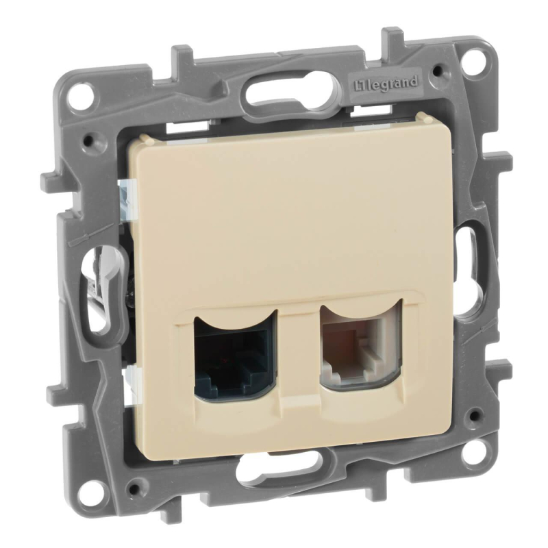 Розетка комбинированная RJ11+RJ45 Legrand Etika 5 кат UTP слоновая кость 672352 в Санкт-Петербурге
