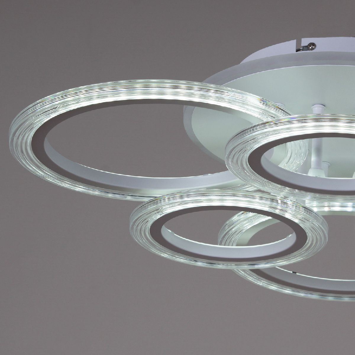 Потолочная люстра Reluce 09812-3.3-3+3A WH (RGB) в Санкт-Петербурге