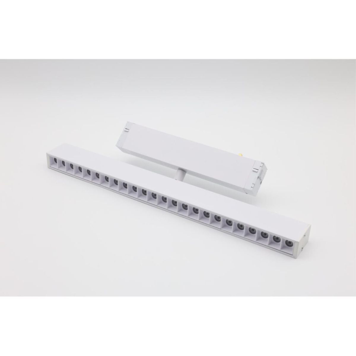 Трековый магнитный светильник Aployt Magnetic track 220 APL.0202.10.18 в Санкт-Петербурге