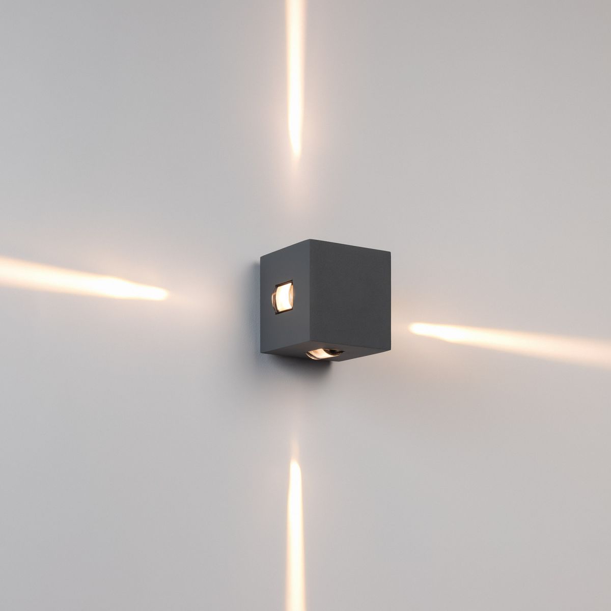 Уличный настенный светильник Arlight LGD-VERSATI-4x3W Warm3000 (Серый, 4x3 deg, 230V) (IP65 Металл) 060650 в #REGION_NAME_DECLINE_PP#