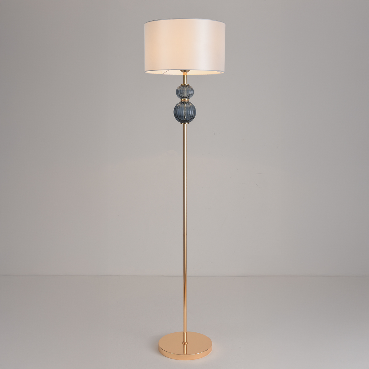 Торшер Lumion Classi Mikimito 8418/1F в Санкт-Петербурге