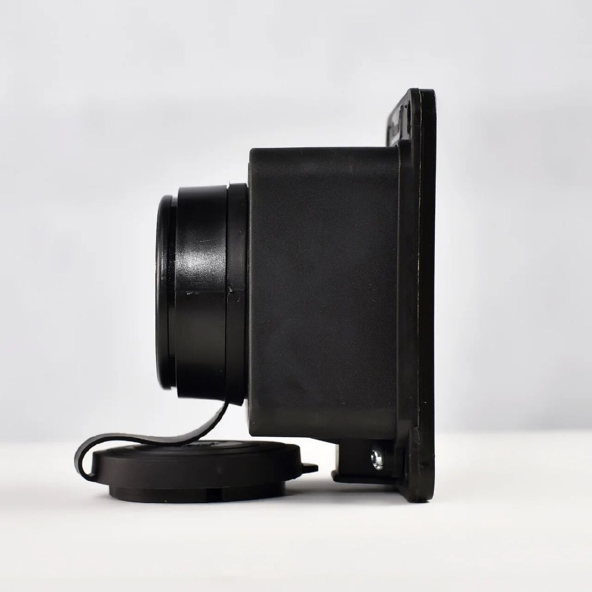 Розетка наружная прямая с заглушкой Lezard Каучук 106-0400-0103/103 в Санкт-Петербурге