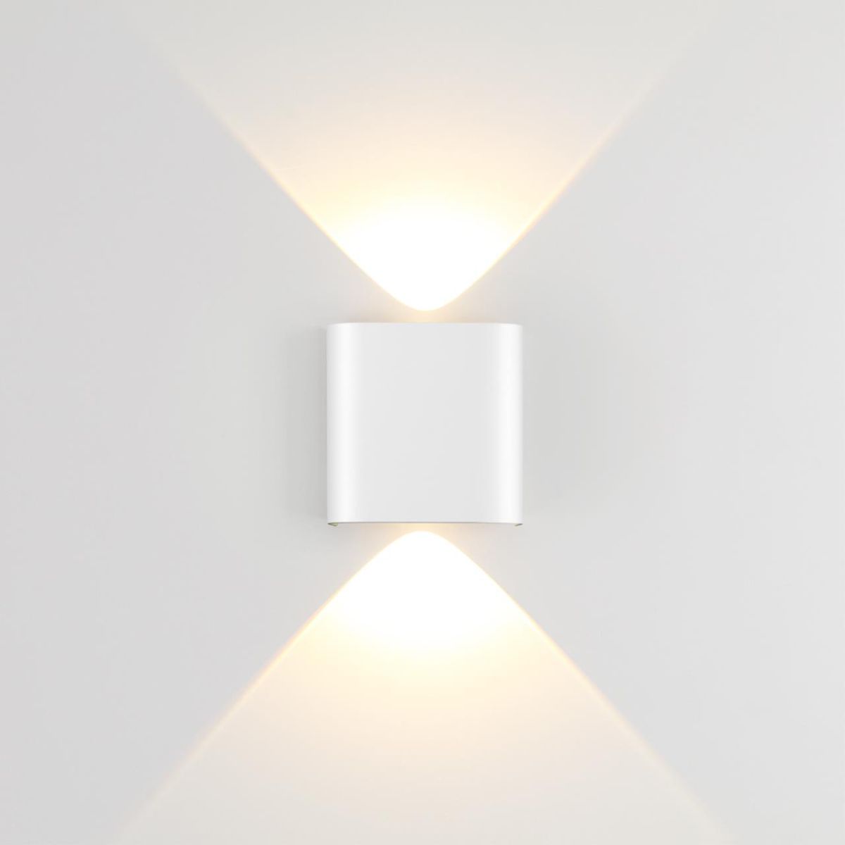 Настенный светильник Odeon Light Hightech Magnum 7192/2WL в #REGION_NAME_DECLINE_PP#