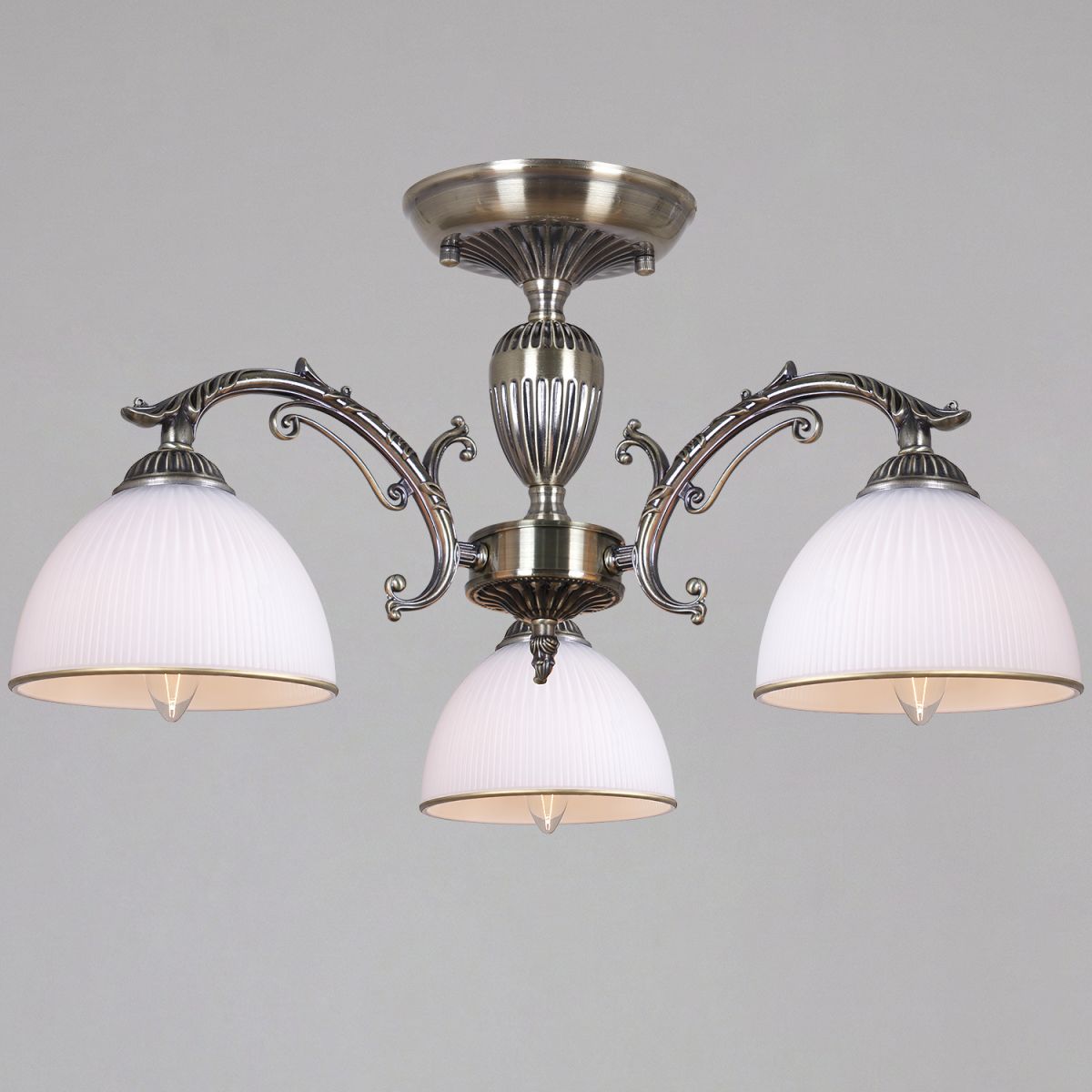 Потолочная люстра Reluce 19018-0.3-03 в Санкт-Петербурге