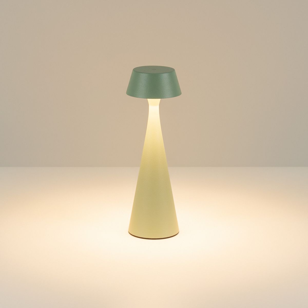 Настольная лампа с аккумулятором Arlight SP-TOMMY-TAB-2W Warm3000-MIX (SG, 154 deg) (IP54 Металл) 056087 в Санкт-Петербурге