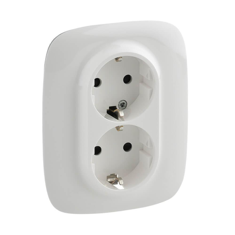 Розетка двойная Legrand Valena Allure 16A 250V с/з со шторками безвинтовой зажим белая 753726 в Санкт-Петербурге
