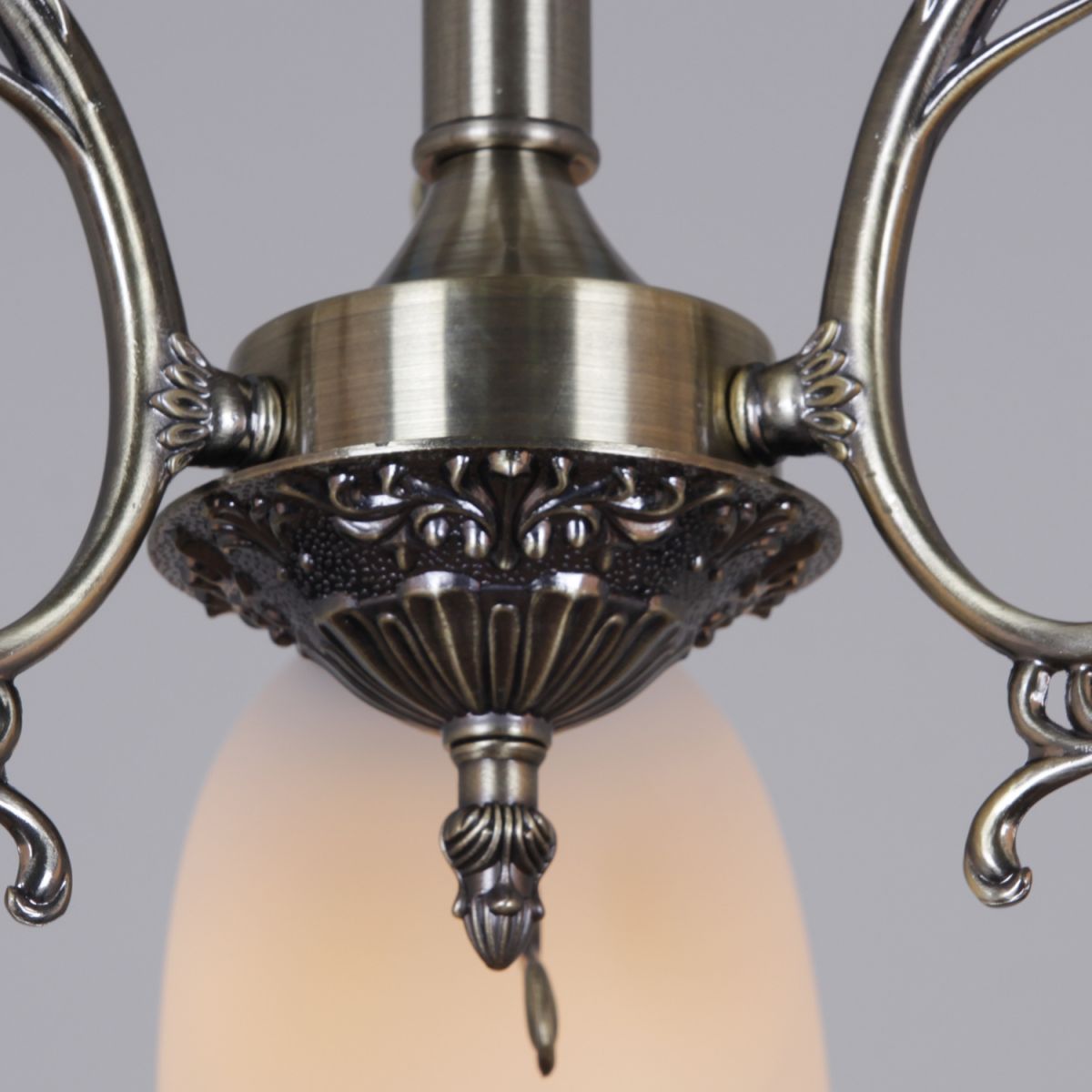 Потолочная люстра Reluce 70577-0.3-03 в Санкт-Петербурге