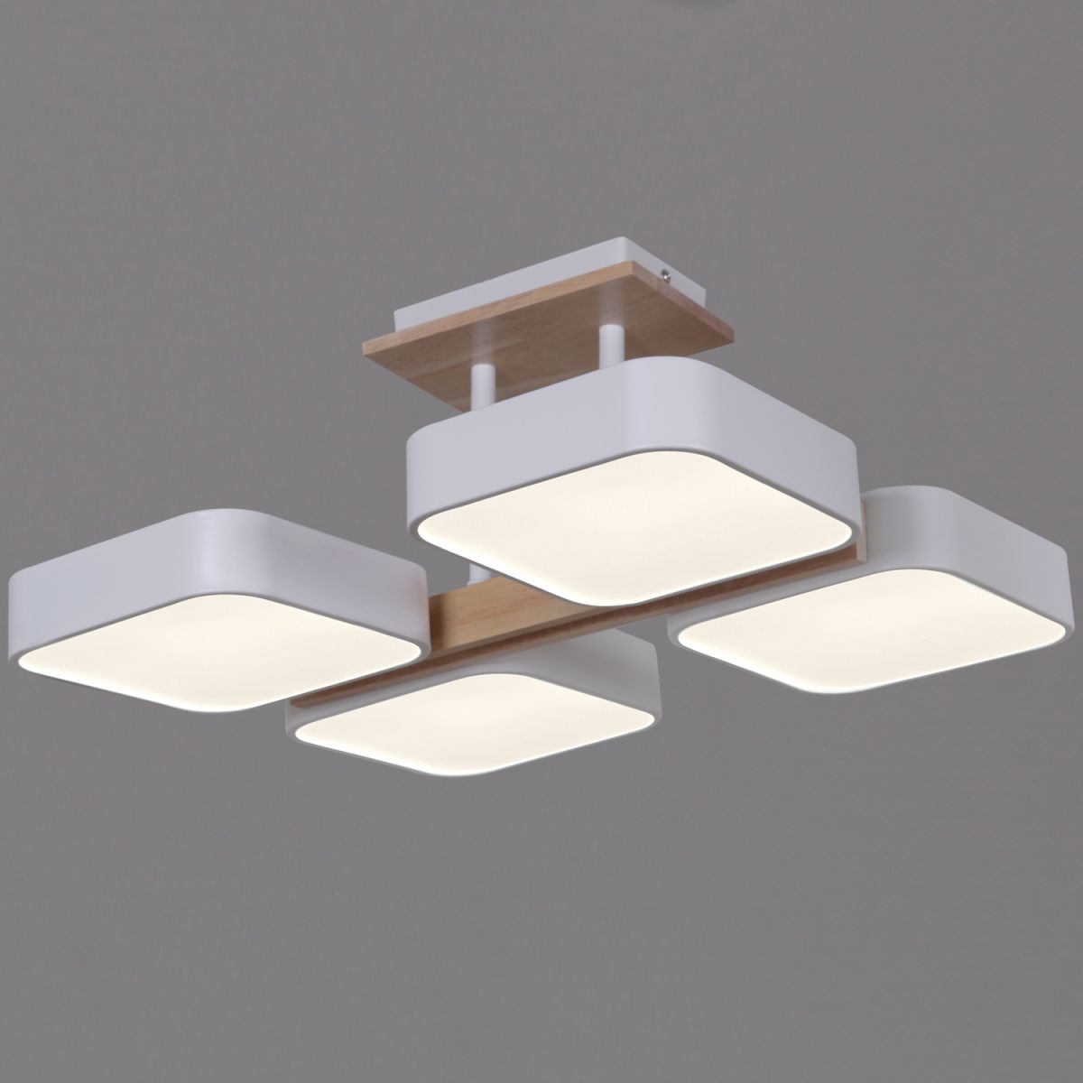Потолочная люстра Reluce 03359-0.3-04 WH+WOOD в Санкт-Петербурге