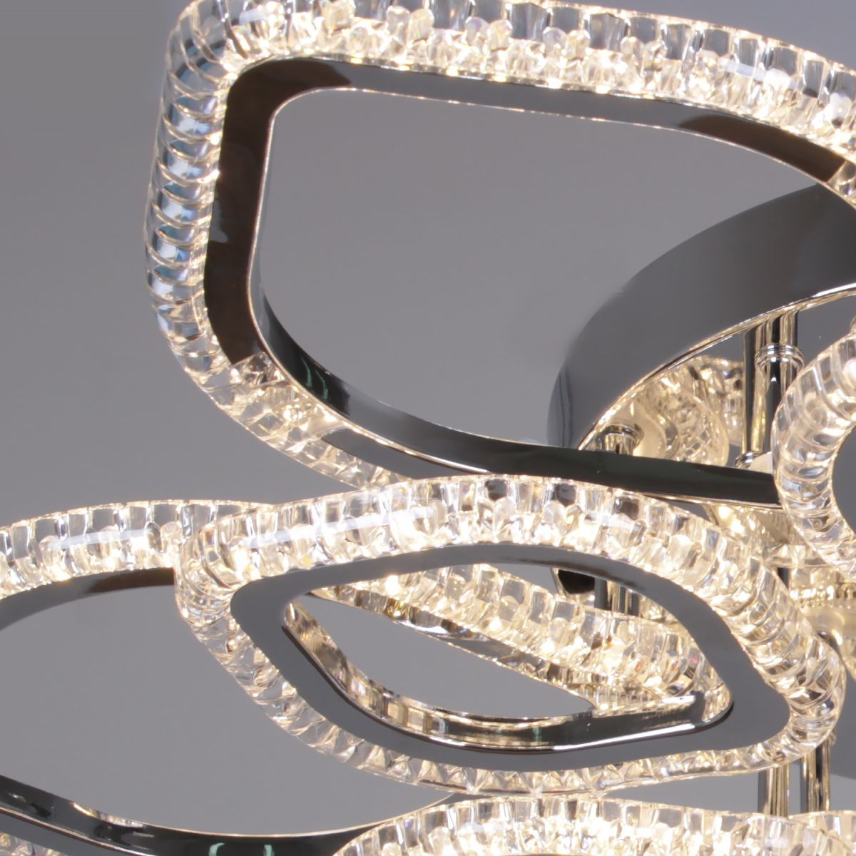 Потолочная люстра хай-тек Reluce 09865-0.3-6+6A CR в Санкт-Петербурге