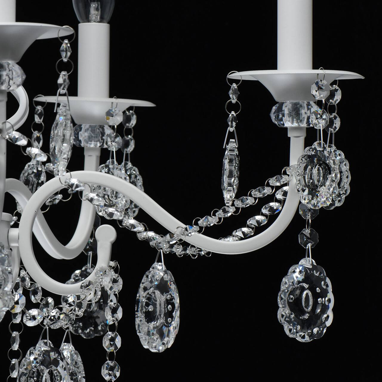 Подвесная люстра De Markt City Свеча 683013205 в #REGION_NAME_DECLINE_PP#