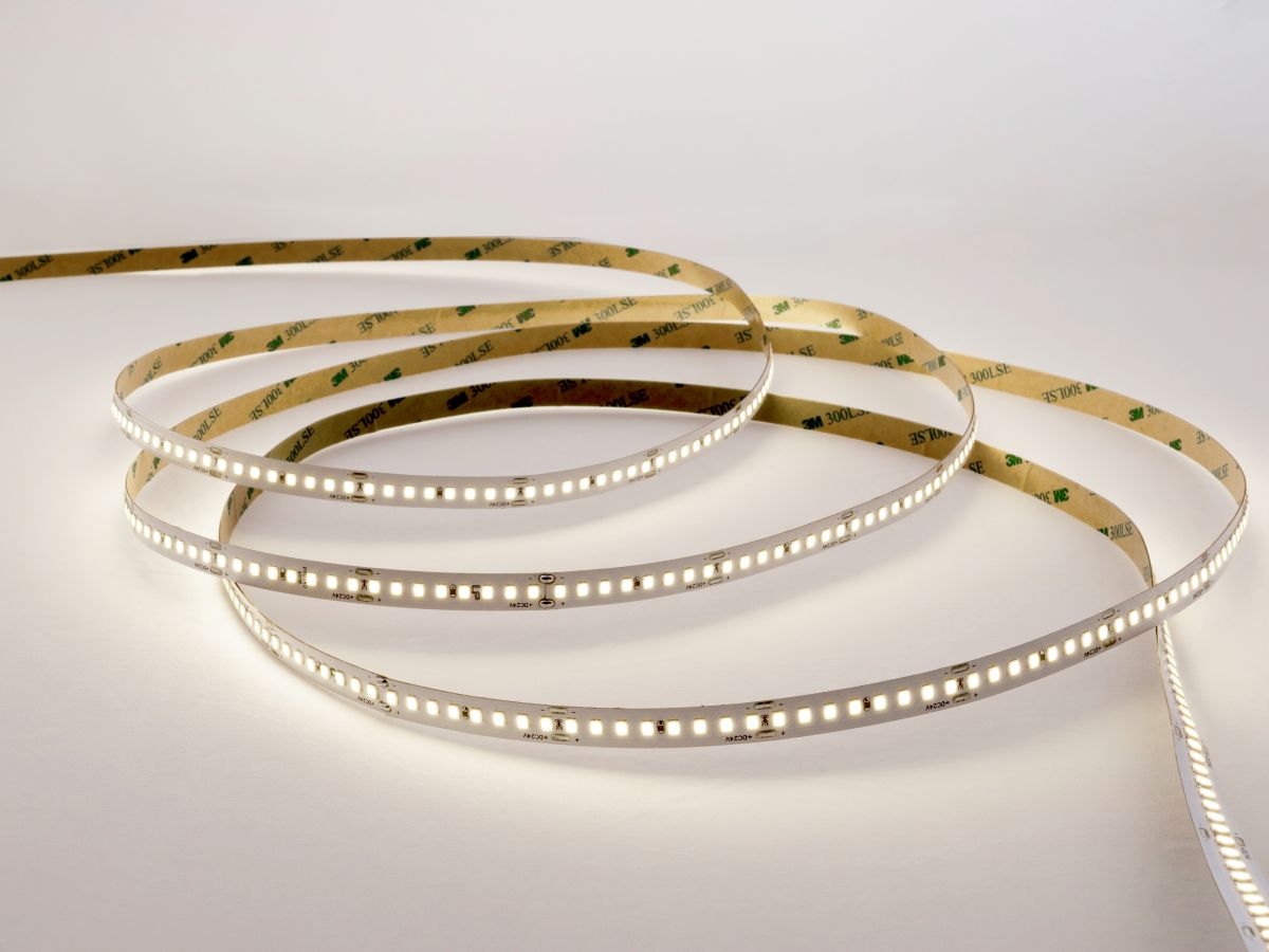 Светодиодная лента LEDS POWER 2835 176/м (16Вт/м) 24В нейтральная, серия ПРО140 005201 в #REGION_NAME_DECLINE_PP#