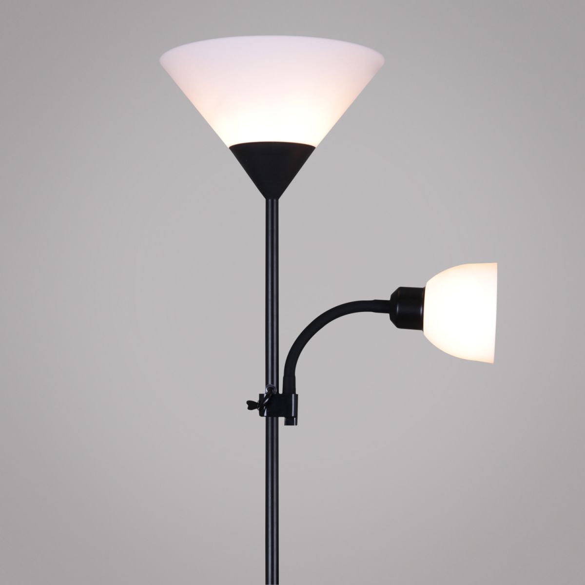 Торшер Reluce 00306-0.7-02 BK в Санкт-Петербурге