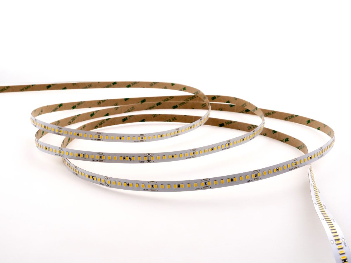 Светодиодная лента LEDS POWER 2835 176/м (16Вт/м) 24В нейтральная, серия ПРО140 005201 в #REGION_NAME_DECLINE_PP#