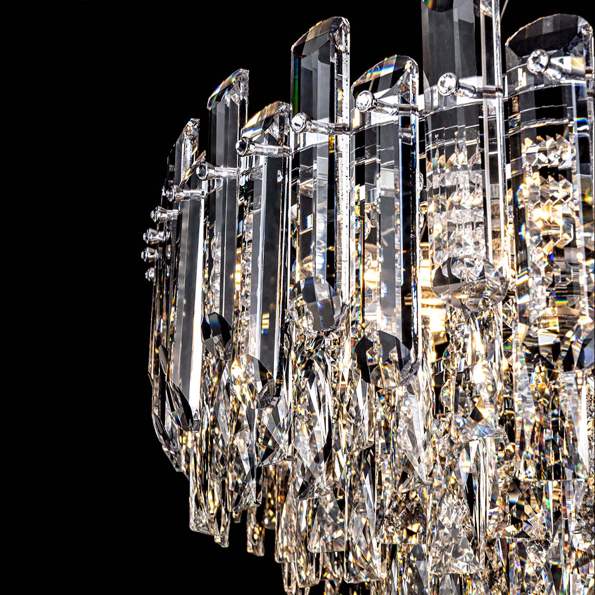 Подвесная люстра Modelux ML.7088.800 CR в #REGION_NAME_DECLINE_PP#