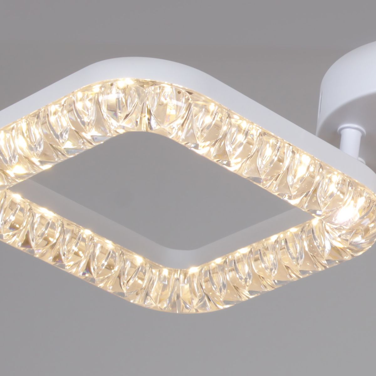 Потолочный светильник Reluce 09848-0.3-02A WH в #REGION_NAME_DECLINE_PP#