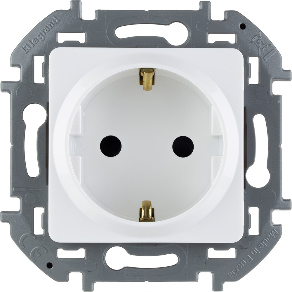 Розетка с/з со шторками Legrand Inspiria 673730 в Санкт-Петербурге