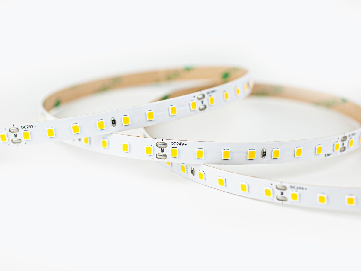 Светодиодная лента LEDS POWER 2835 112/м (10Вт/м) 24В теплая, серия ПРО125 008882 в Санкт-Петербурге