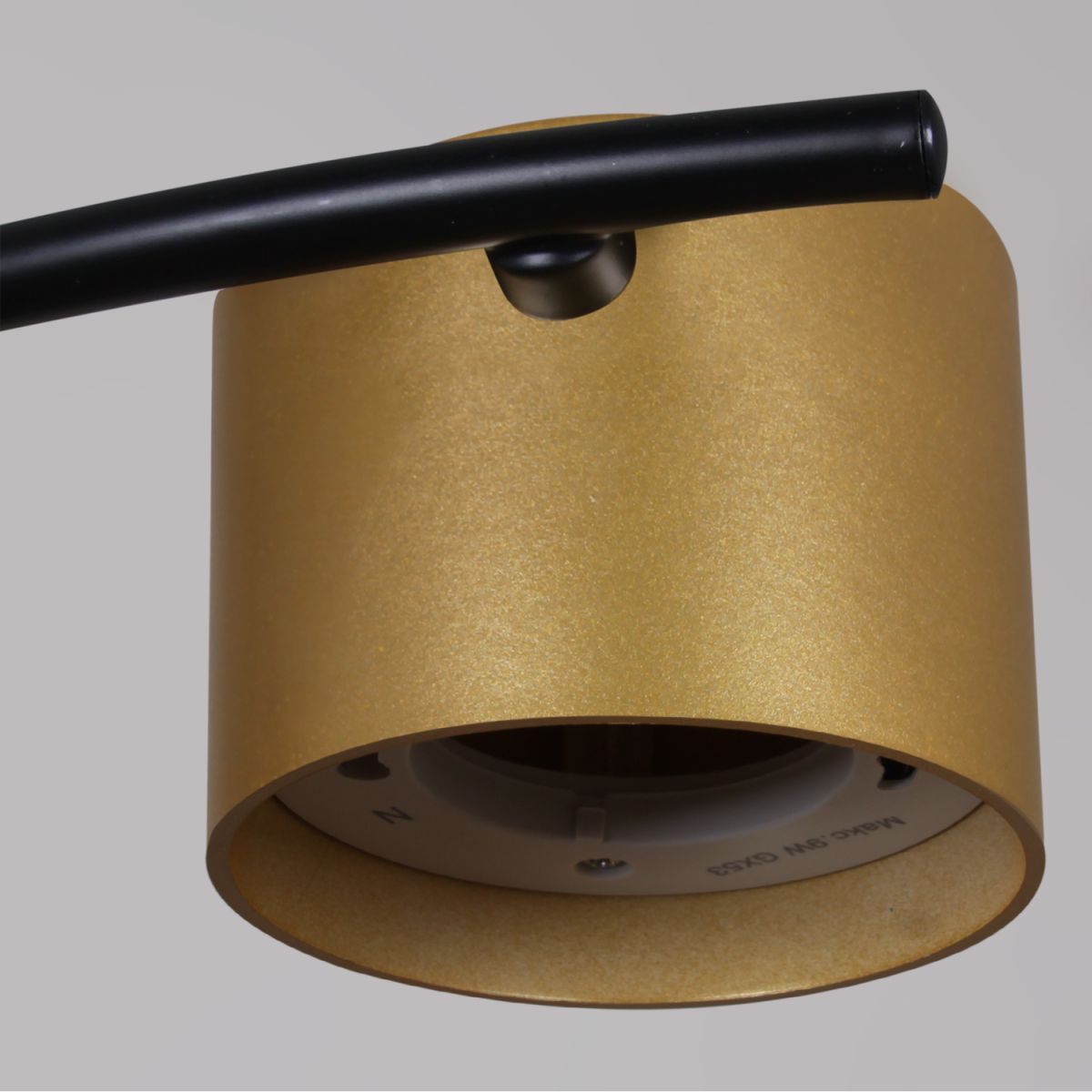 Люстра на штанге Reluce 43106-0.3-08 GX53 в Санкт-Петербурге