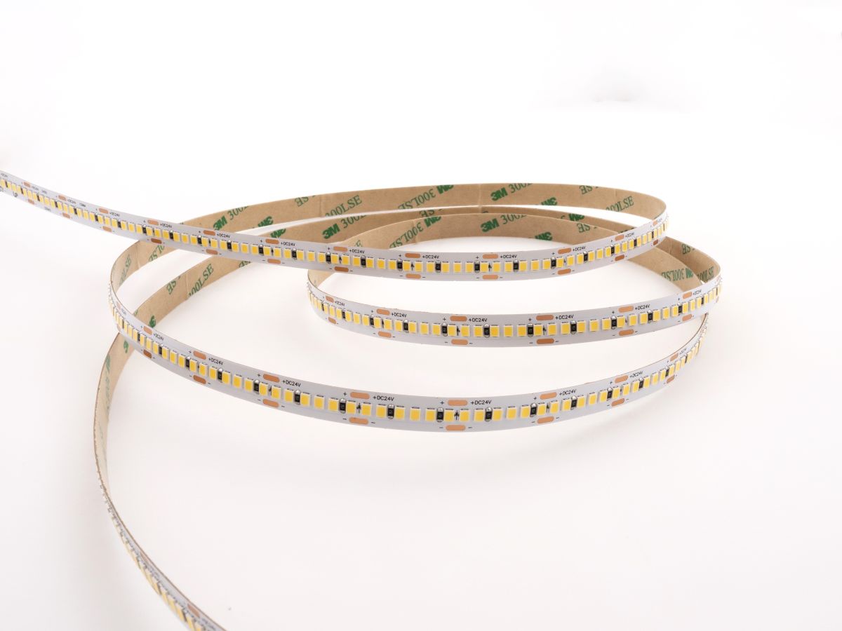 Светодиодная лента LEDS POWER 2835 240/м (18Вт/м) 12В нейтральная 002293 в Санкт-Петербурге