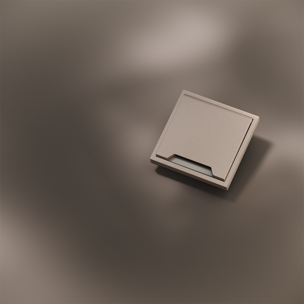 Накладка для розетки с заземлением защитными шторками и крышкой S70 Metal (платина) Voltum VLSM000810 в Санкт-Петербурге