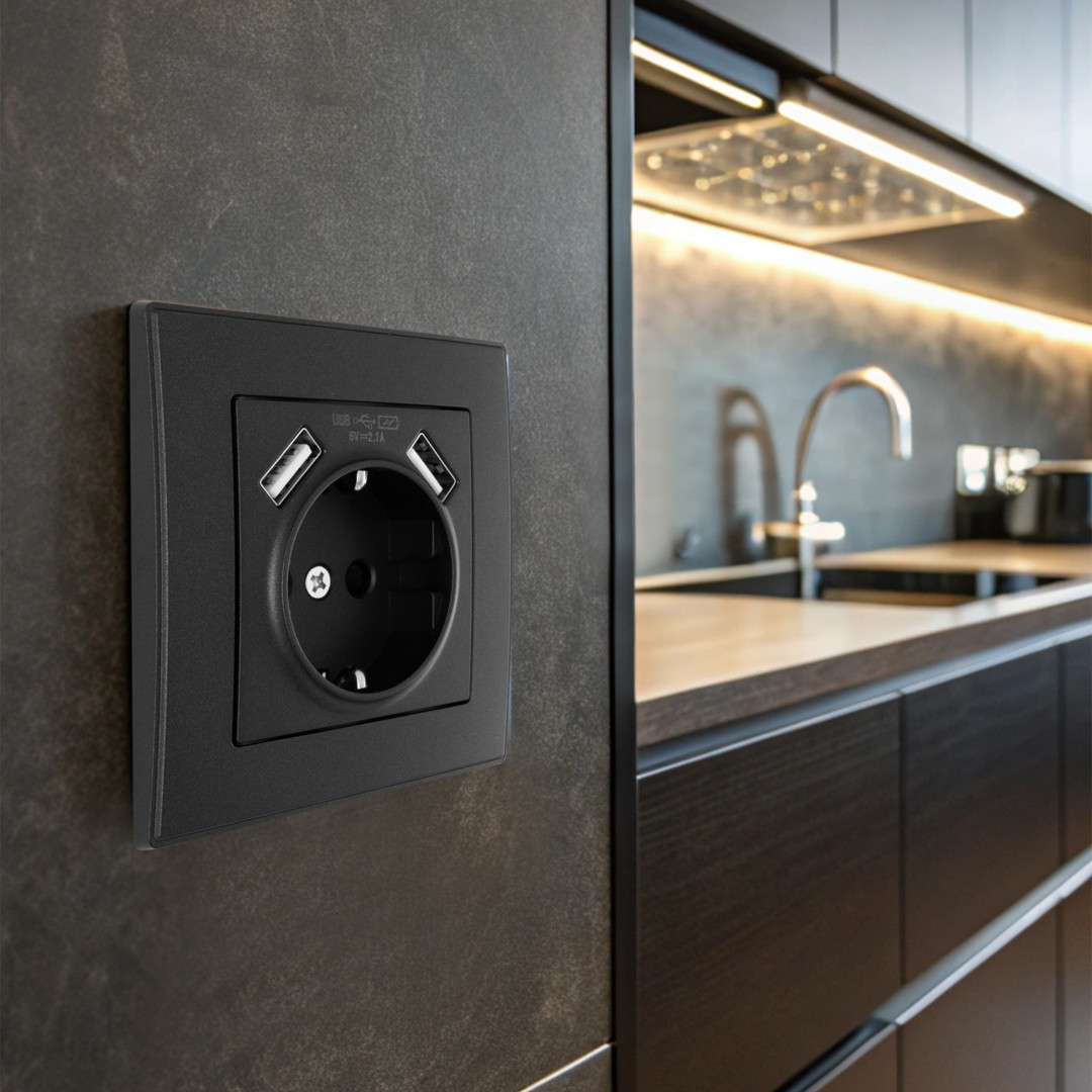 Комплект розетки с/з и шторками + USB и рамкой Arte Milano SET06-1-47-1 black в Санкт-Петербурге