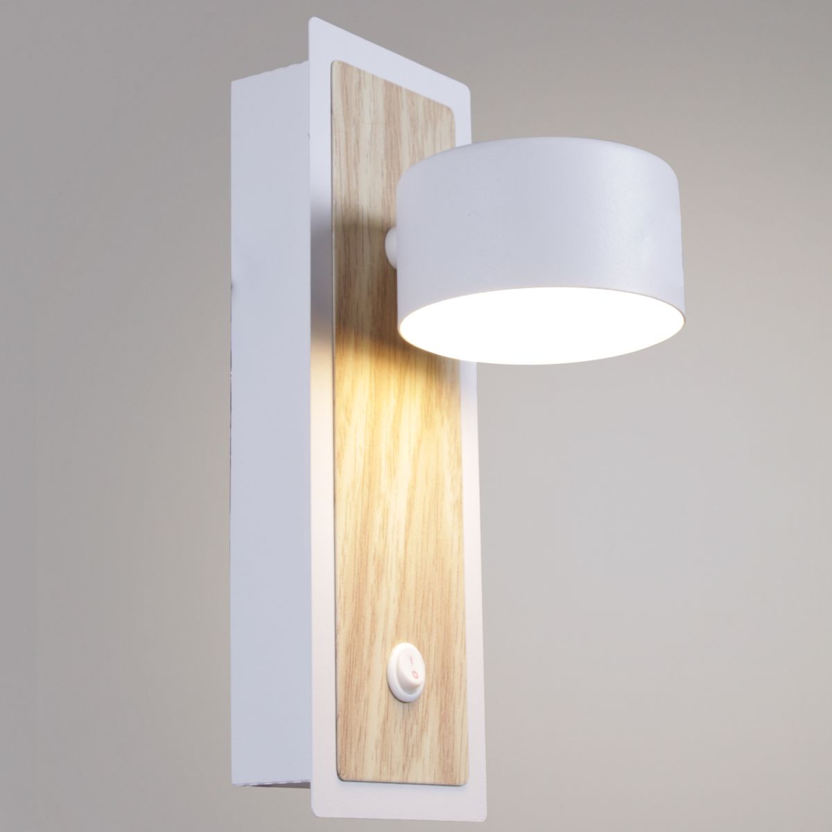 Настенный светильник Reluce 12540-0.2-01 WH+WOOD в Санкт-Петербурге