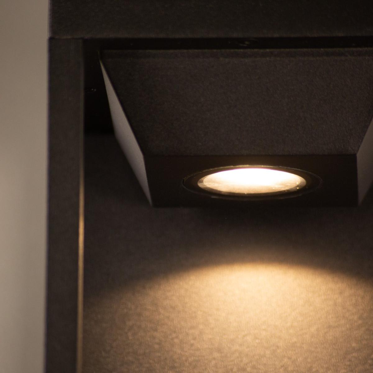 Уличный настенный светильник Favourite Tom 4386-1W в #REGION_NAME_DECLINE_PP#