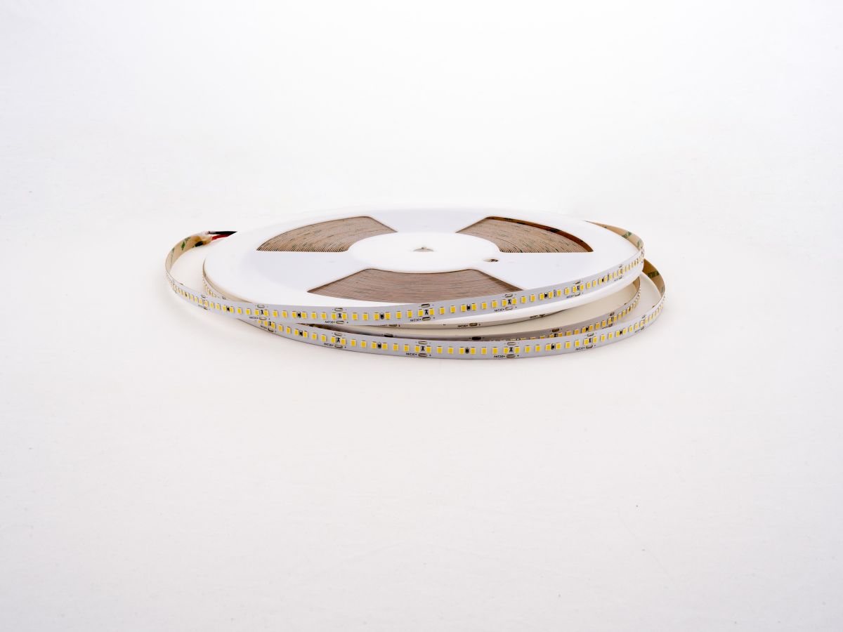 Светодиодная лента LEDS POWER 2835 176/м (16Вт/м) 24В нейтральная 30м/кат, серия ПРО140 005775 в Санкт-Петербурге