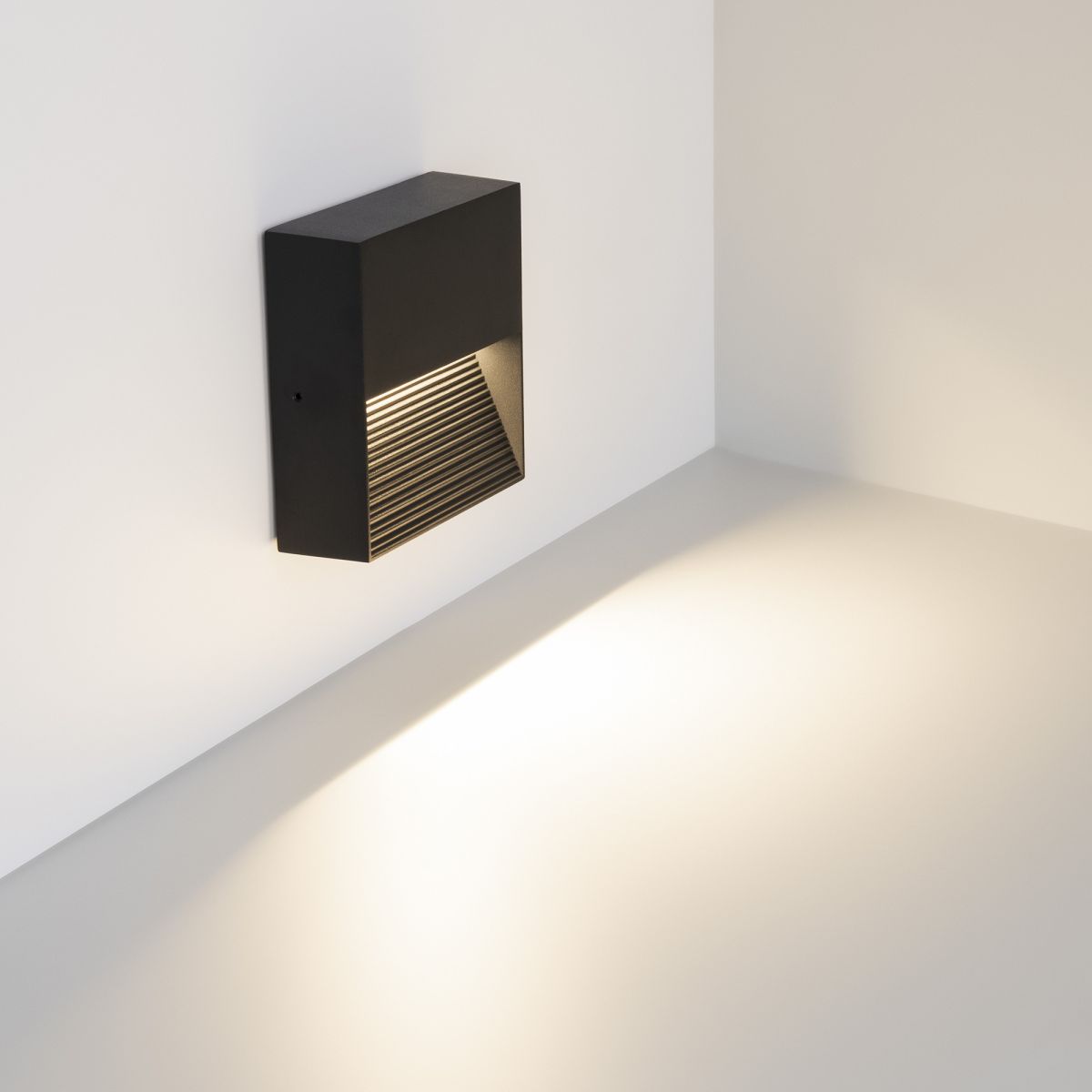 Cветильник для ступеней Arlight LGD-RIBONIK-S114x114-5W Day4000 (Черный, 50 deg, 230V) (IP65 Металл) 062919 в Санкт-Петербурге