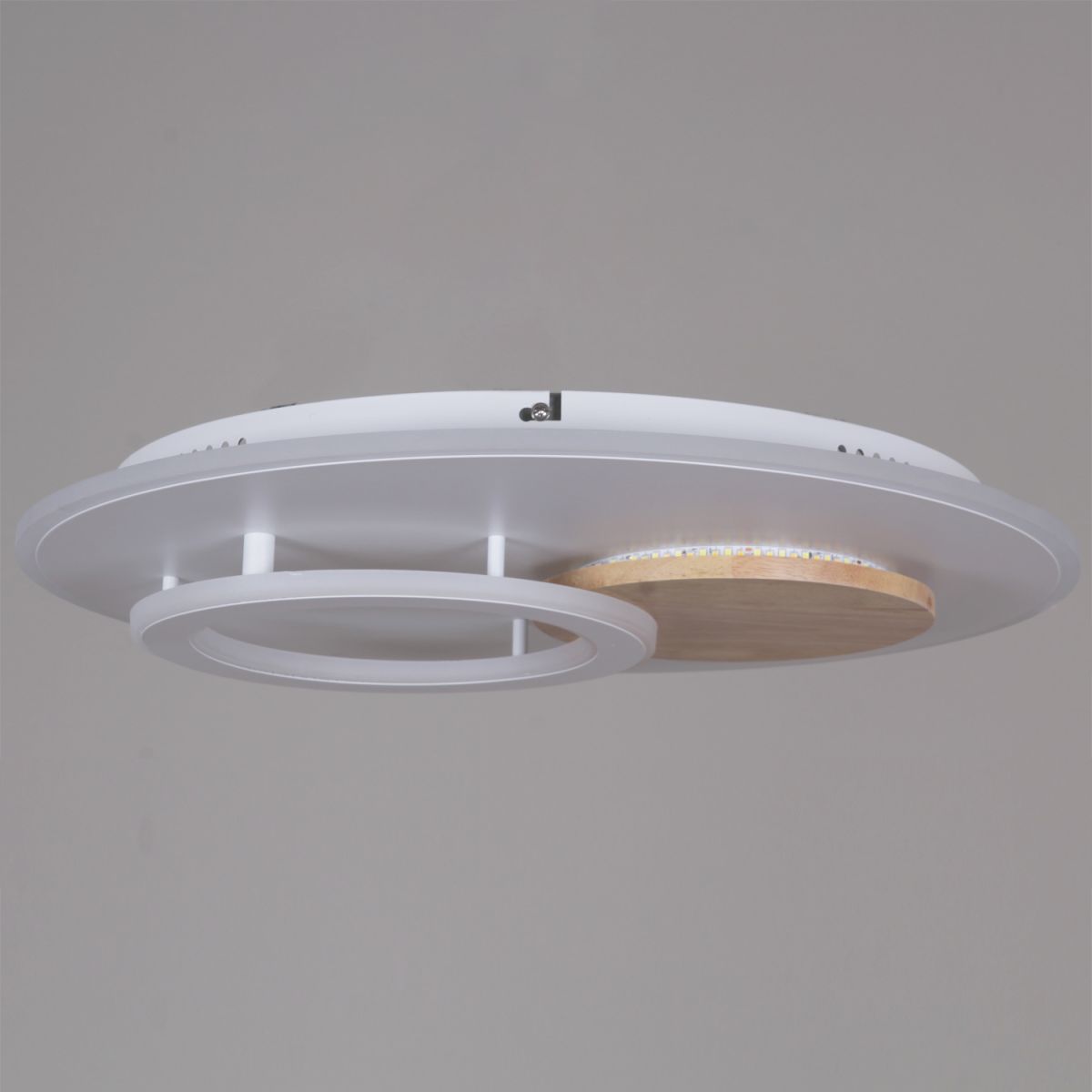 Потолочная люстра Reluce 08397-0.5-470 WH+WOOD в Санкт-Петербурге