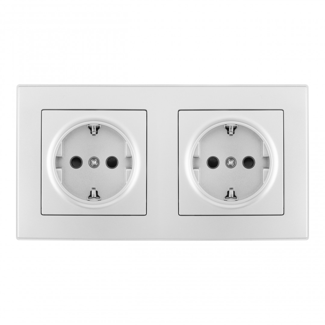 Розетка двойная (двухпостовая) с/з и шторками Arte Milano SET06-2-40-1x2 silver в Санкт-Петербурге