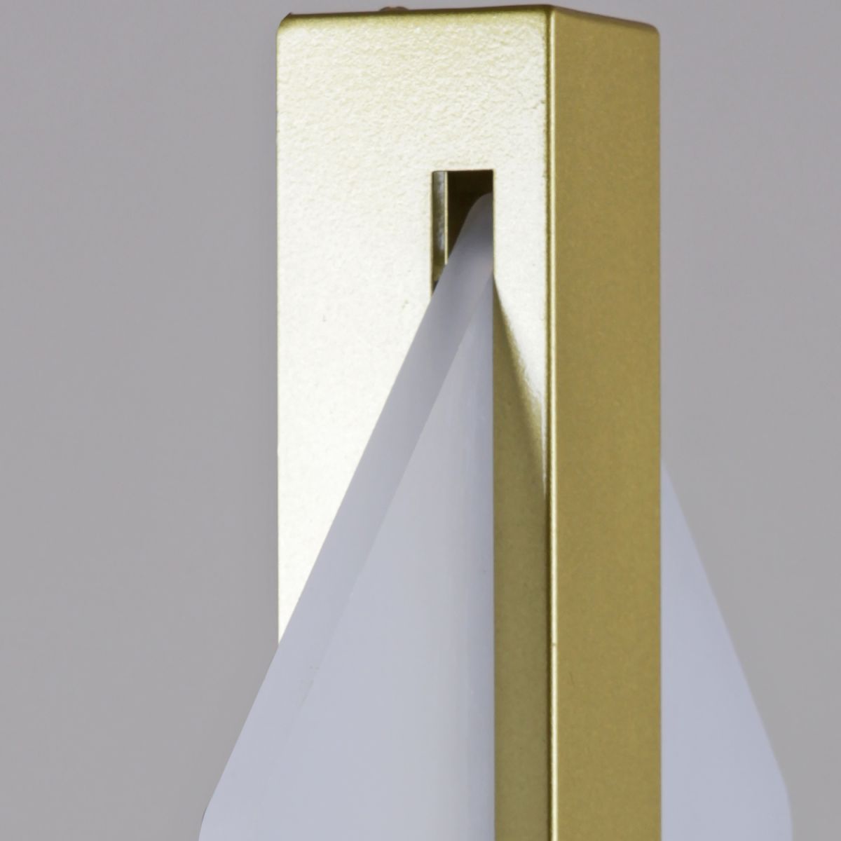 Настенный светильник Reluce 02713-0.2-01 GD в Санкт-Петербурге