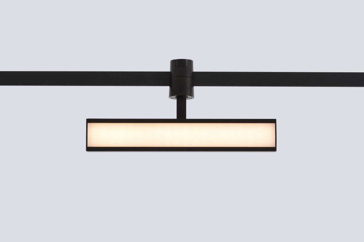 Трековый светильник для гибкой магнитной системы Crystal Lux Trace 48V CLT 0.37 001 10W BL SMART в #REGION_NAME_DECLINE_PP#