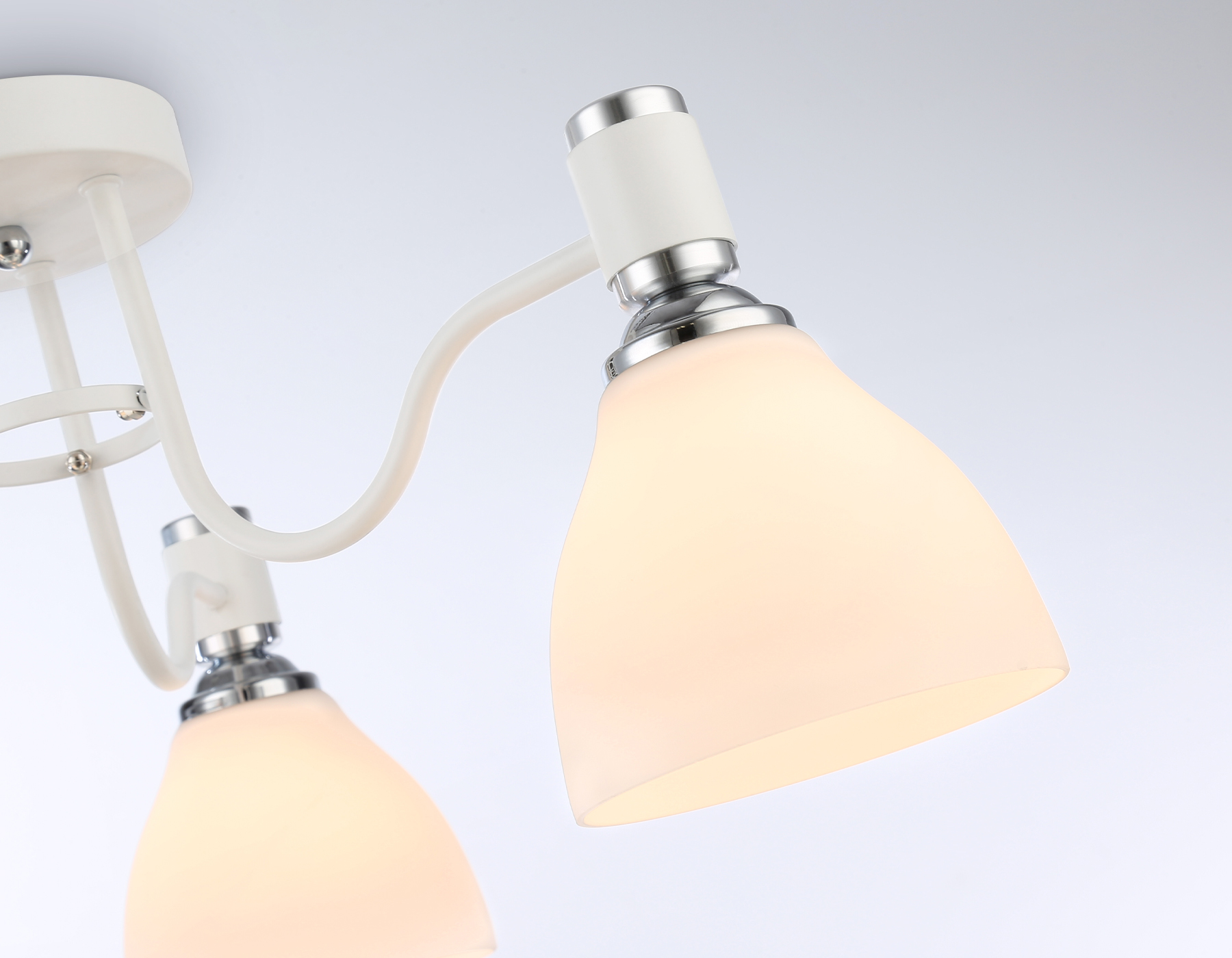 Потолочная люстра Ambrella Light Modern TR303302 в Санкт-Петербурге