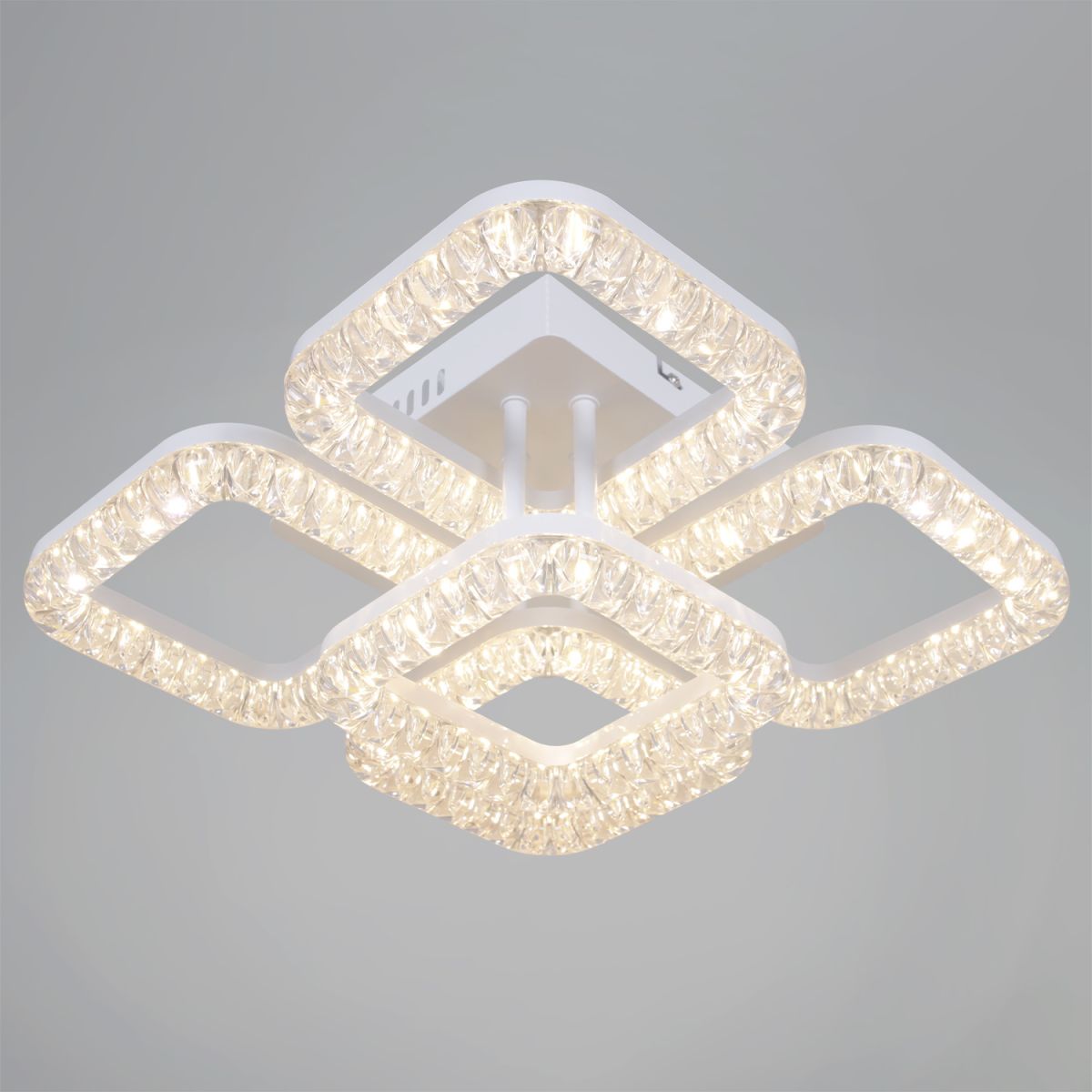 Потолочная люстра Reluce 09848-0.3-4+1A WH в #REGION_NAME_DECLINE_PP#