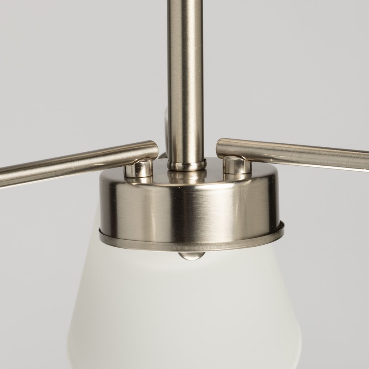 Люстра на штанге De Markt City Блеск 315017703 в Санкт-Петербурге