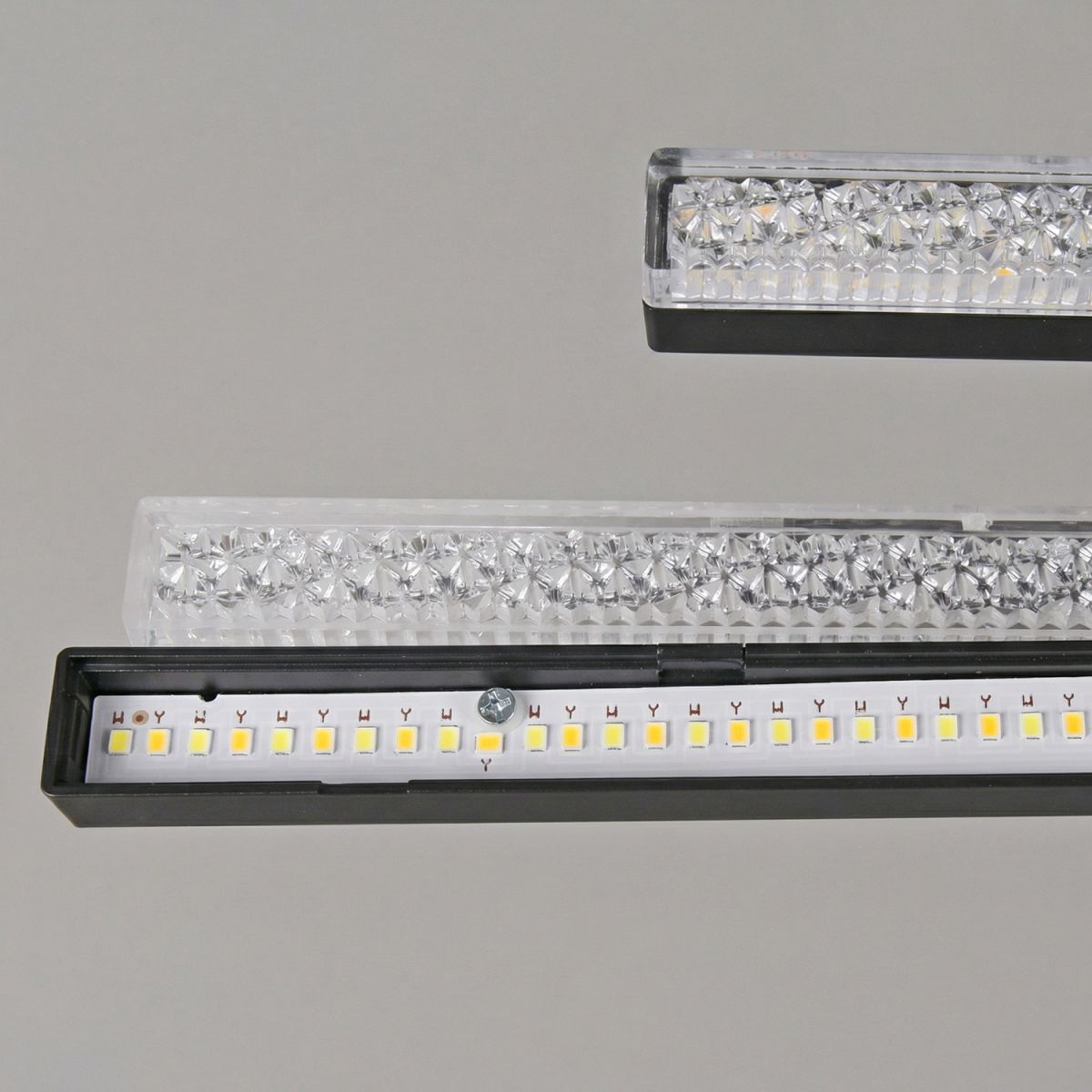 Потолочная люстра Reluce 79560-0.3-06 BK в #REGION_NAME_DECLINE_PP#