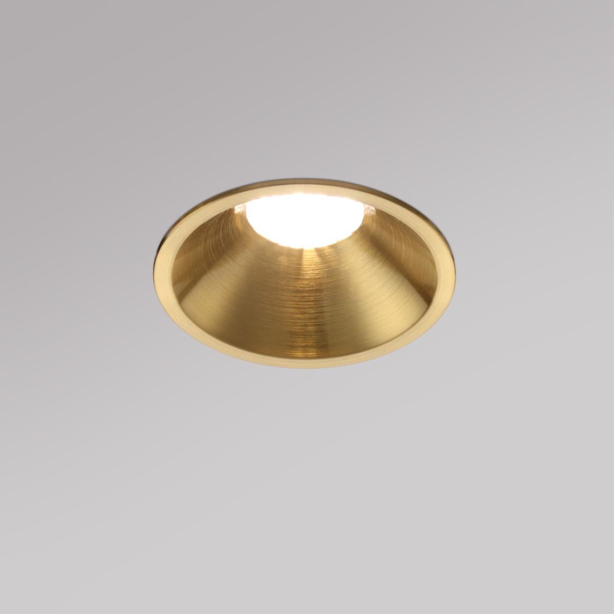 Встраиваемый светильник с переключателем цветовой температуры и угла рассеивания Novotech Wir Nova 359853 в #REGION_NAME_DECLINE_PP#